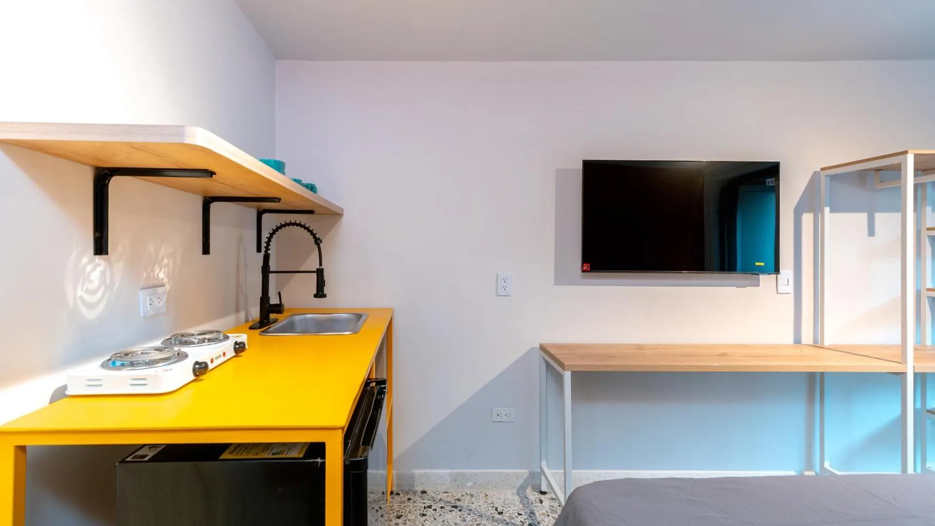 Apartamento Con Balcon, El Poblado Apartment Medellin