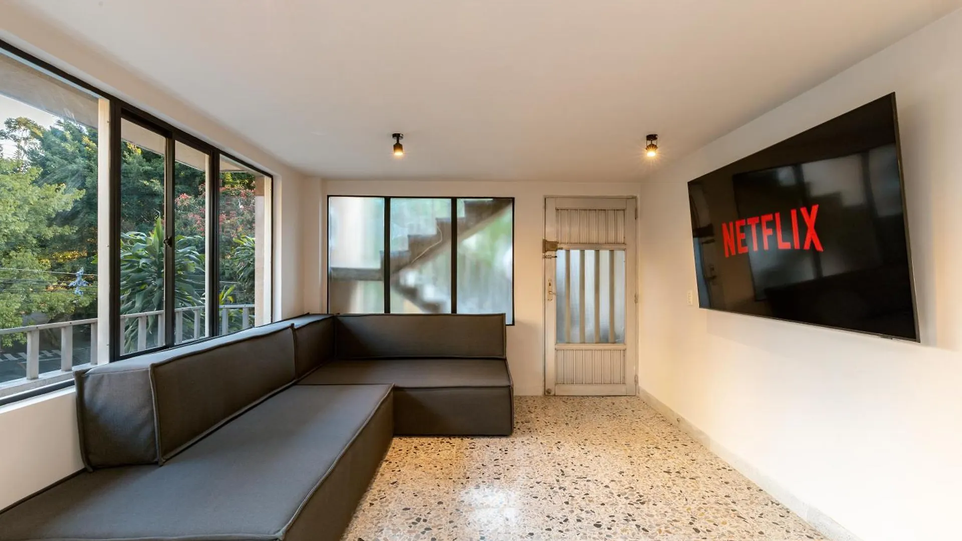 Apartamento Con Balcon, El Poblado Apartment Medellin