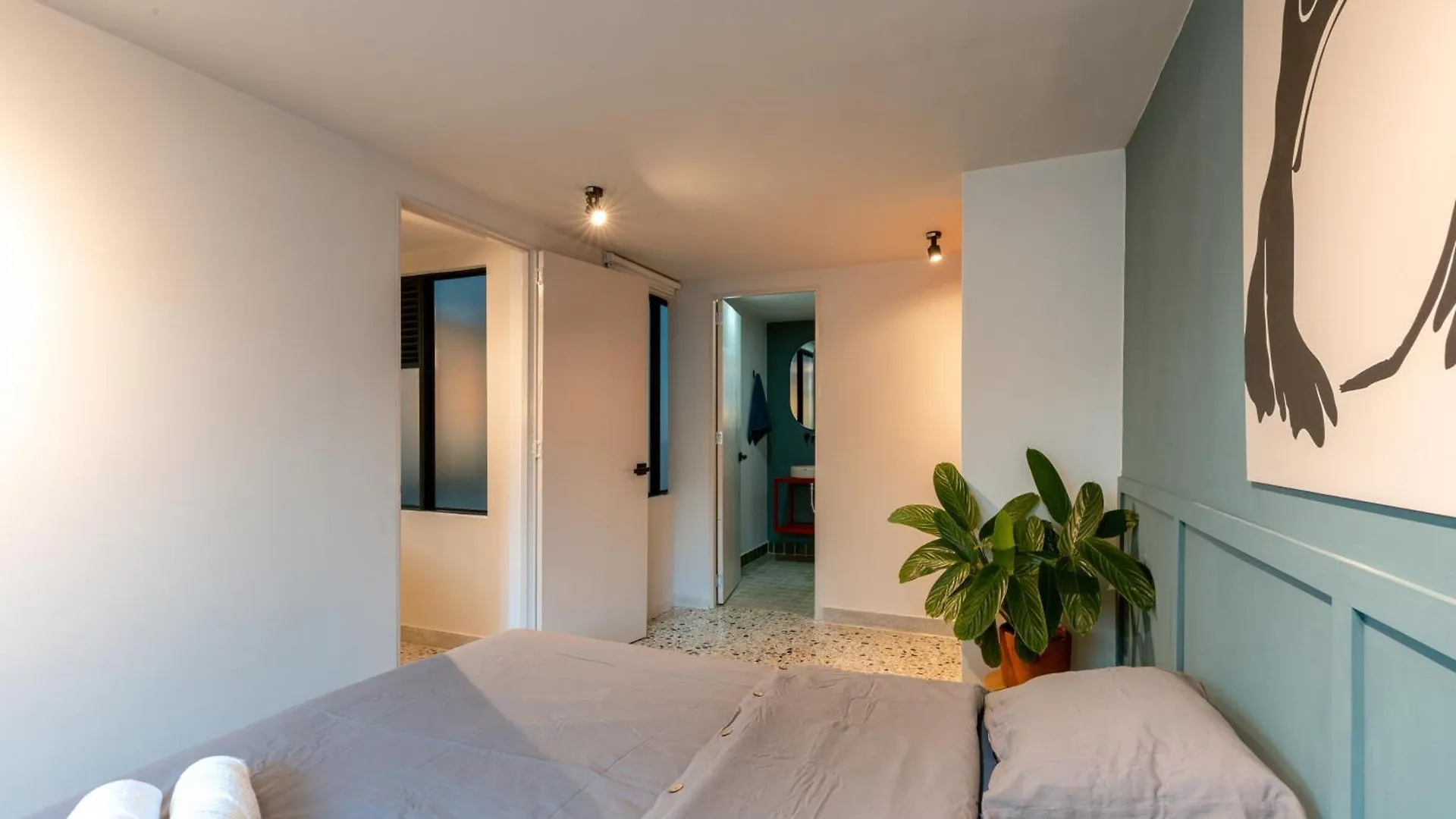 Apartamento Con Balcon, El Poblado Apartment Medellin