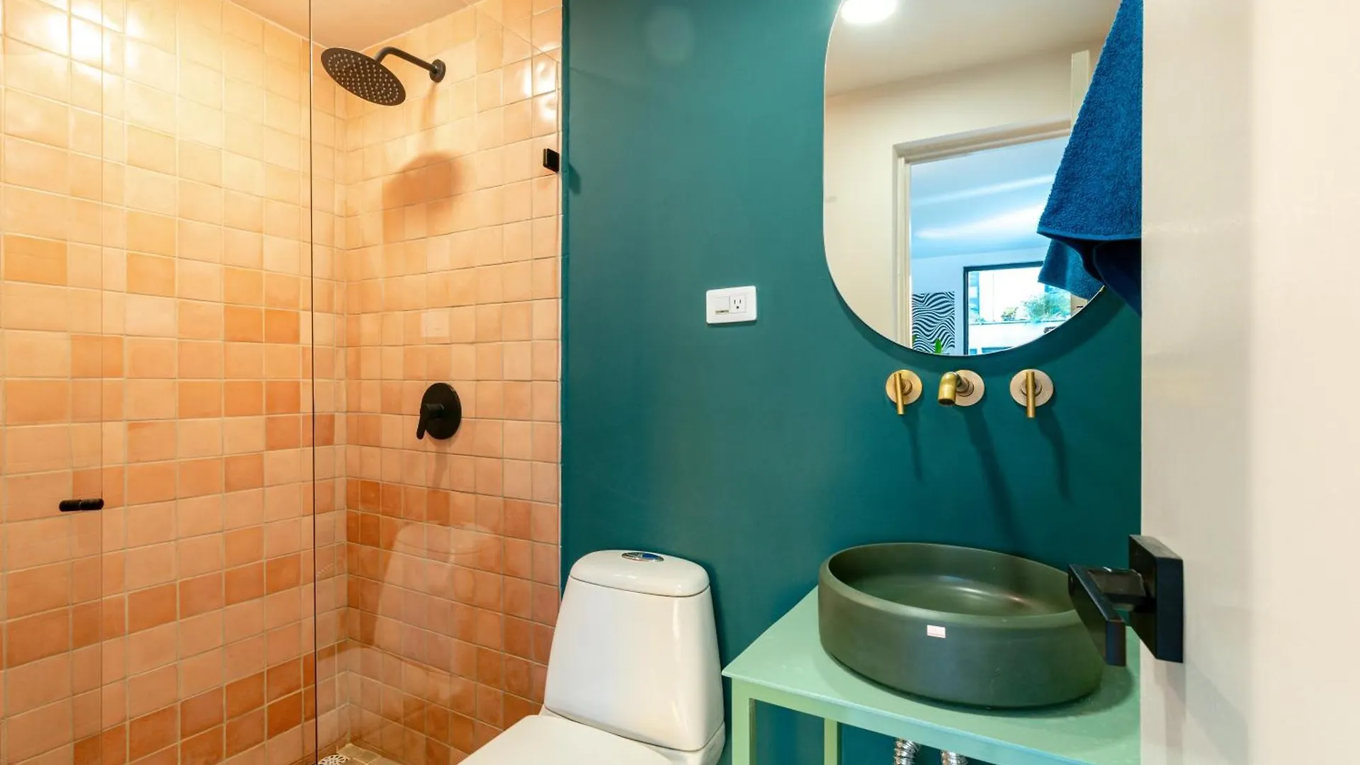 Apartamento Con Balcon, El Poblado Apartment Medellin