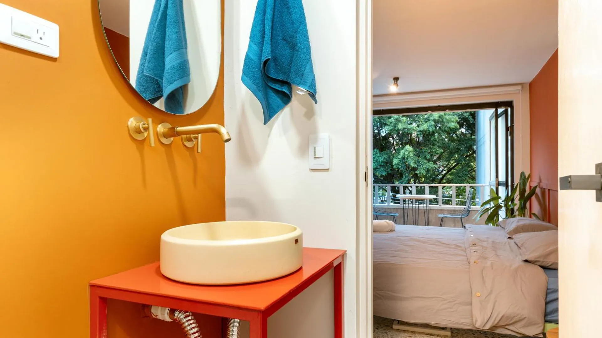 Apartamento Con Balcon, El Poblado Apartment Medellin