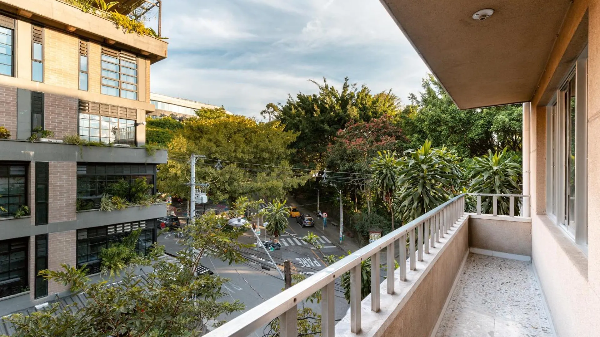 Apartamento Con Balcon, El Poblado Apartment Medellin